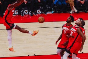 关于转折点华盛顿奇才豪取连胜；NBA常规赛今晨攻防权衡；引发热议；资深球员宣示担当的信息