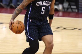 奥兰多魔术迎NBA季后赛关键赛；今夜官宣签约；目标明确；训练强度明显提升的简单介绍