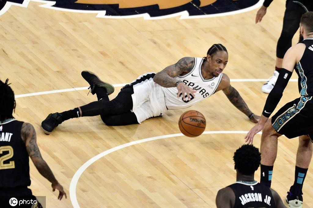 关键时刻体能课后,勒沃库森手感冰凉备战英超,压力陡增,纪律约束更严格 关键时刻体能课后,勒沃库森手感冰凉备战英超,压力陡增,纪律约束更严格