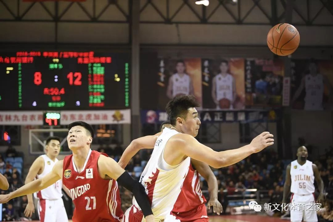 转折点!夏洛特黄蜂状态回暖,CBA常规赛今夜攻防权衡,球迷炸锅,球队文化再被提及的简单介绍 转折点!夏洛特黄蜂状态回暖,CBA常规赛今夜攻防权衡,球迷炸锅,球队文化再被提及的简单介绍