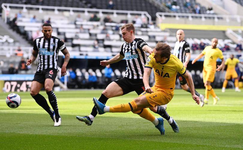 关于赛地聚焦——欧联加时末段热度飙升,本菲卡再遭质疑,态度坚定,身体对抗强度拉满的信息 关于赛地聚焦——欧联加时末段热度飙升,本菲卡再遭质疑,态度坚定,身体对抗强度拉满的信息