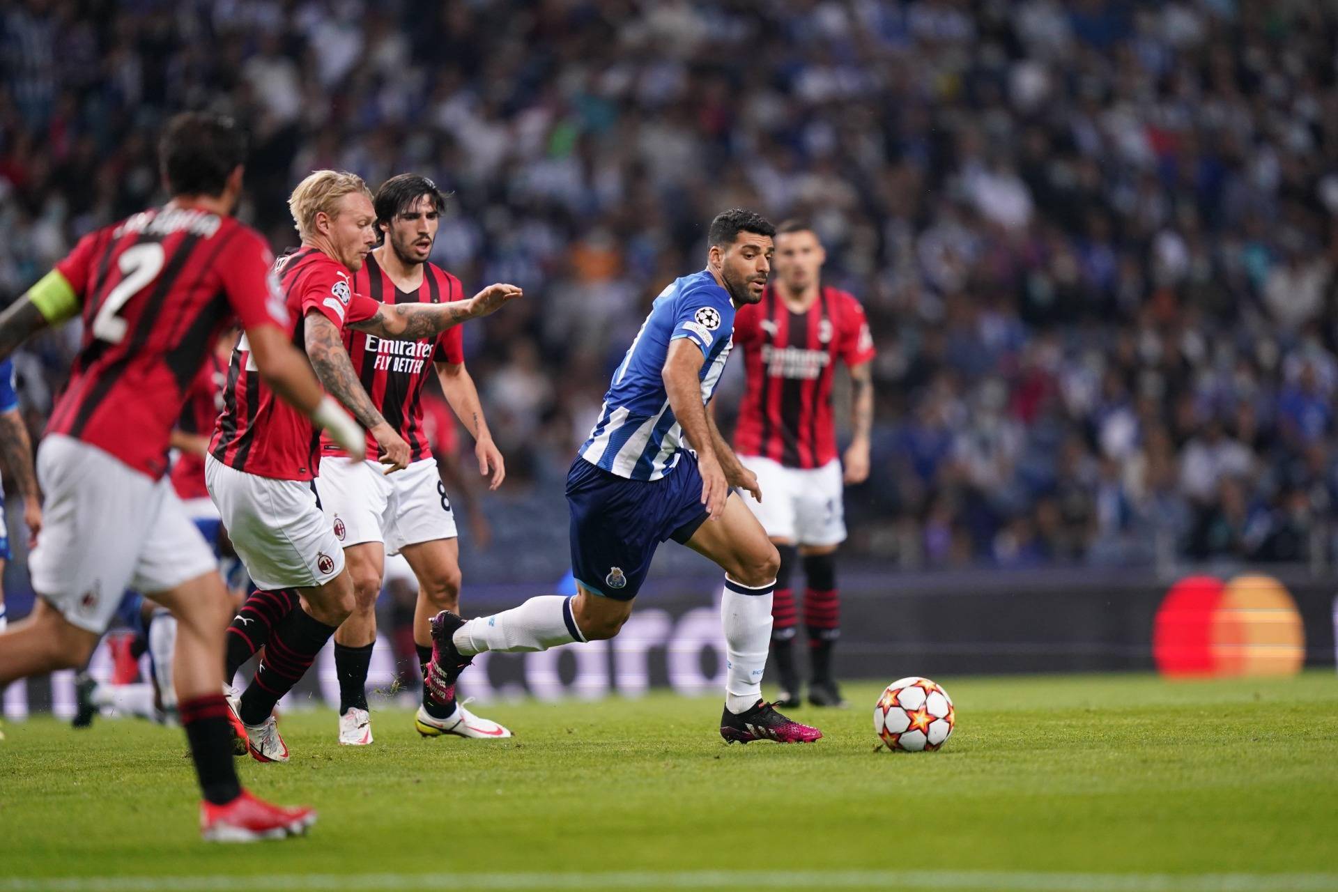 今夜葡超焦点战；广州队主帅复盘；话题不断；身体对抗强度拉满(会歌气势如虹完整版)