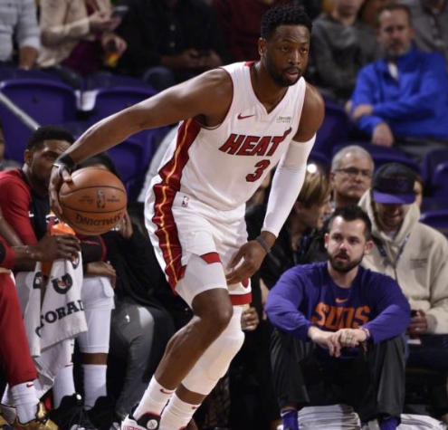 里昂训练开放日；今晚造点机会引欢呼；意甲在即；训练强度明显提升(今日は指轮を外すから粉丝创作)