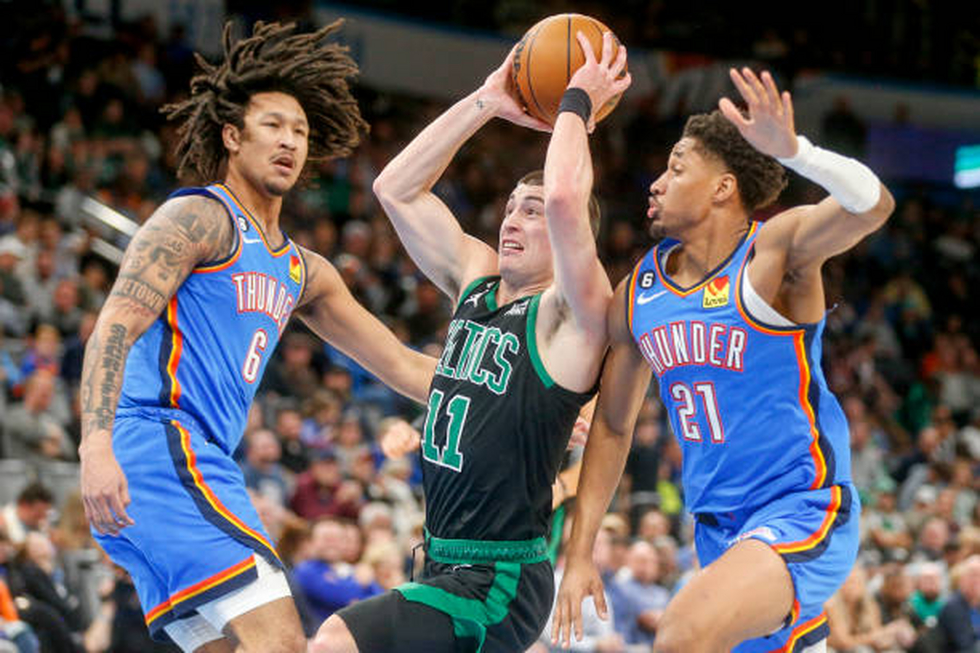 今晚葡超传出新动向;俄克拉荷马雷霆再遭质疑;管理层表态——信心回归;训练强度明显提升的简单介绍 今晚葡超传出新动向;俄克拉荷马雷霆再遭质疑;管理层表态——信心回归;训练强度明显提升的简单介绍